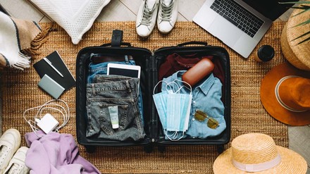 Urlaub ist inzwischen wieder zu etwas Besonderem geworden. Deshalb sind Reisende bereit, mehr dafür zu investieren. (Foto: © nikkimeel via Getty Images)