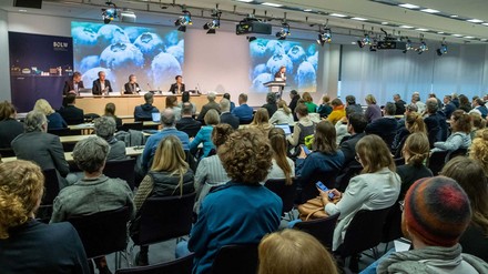 Jedes Jahr rücken der Internationale Schirmherr, IFOAM – Organics International, und der nationale ideelle Träger, Bund Ökologische Lebensmittelwirtschaft (BÖLW) ein Thema in den Fokus des Biofach Kongresses. Dieses Mal ist es die transformative und gestaltende Kraft von Frauen im Lebensmittel-sektor und ihre Rolle für eine nachhaltigere Zukunft des Ernährungs-systems. (Foto: © NuernbergMesse / Thomas Geiger)