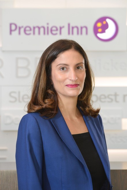 Khadija Brémont, Director of M&A and CSR (Corporate Social Responsibility) bei Premier Inn Deutschland. (Foto: © Premier Inn Deutschland)