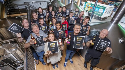 Das komplette „Weiherer Brauerei“-Team freut sich über sensationelle 16 Auszeichnungen beim World Beer Award 2023. (Foto: © René Ruprecht) Das komplette „Weiherer Brauerei“-Team freut sich über sensationelle 16 Auszeichnungen beim World Beer Award 2023.