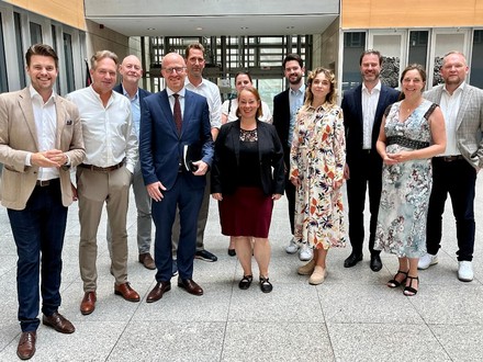 Die Teilnehmer der Gesprächsrunde. (Foto: © Bundesverband der Deutschen Tourismuswirtschaft)