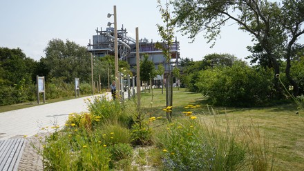 Außenaufnahme vom Erlebnis-Hus von der Erlebnis-Promenade aus. (Foto: © TZ SPO)