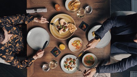 Am 21. Oktober findet das Walking-Dinner-Event „Sascha & Friends“ im Travel Charme Ifen Hotel statt. (Foto: © Arne Nagel) Walking-Dinner-Event „Sascha & Friends“ im Travel Charme Ifen Hotel