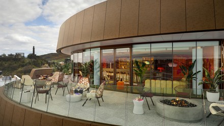 W-Dachterrasse bietet den Besuchern einen uneingeschränkten Rundumblick auf Edinburgh und darüber hinaus. (Foto: © Marriott International)