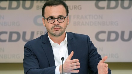 Jan Redmann, Fraktionsvorsitzender der Brandenburger CDU fordert einen ermäßigten Steuersatz für die Gastronomie.