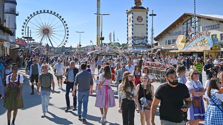 Mit strahlendem Sonnenschein hat das Oktoberfest 2023 in München begonnen. (Foto: © picture alliance / SvenSimon | Frank Hoermann/SVEN SIMON) Oktoberfest 2023