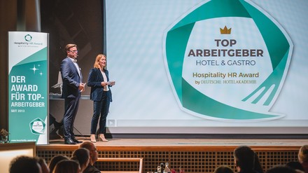 Die 16 Nominierten für die Hospitality HR Awards 2023 präsentieren ihre Ideen beim Hospitality HR Summit.