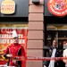 Feierliche Eröffnung des "Burger King"-Restaurants "Home of Football" durch Patrick „Coach“ Esume in Frankfurt