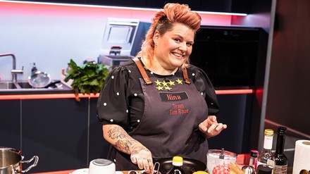 Nina Meyer beim Kochen