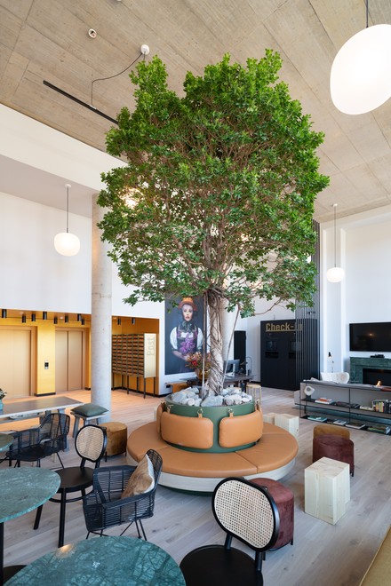 Lobby im Black F Tower Freiburg