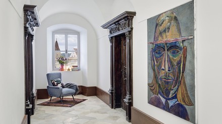 Das Design Hotel Engelwirt zeigt in seinen Räumen moderne Kunst.  (Foto: © Engelwirt)