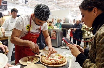 Während des gesamten Messezeitraums dreht sich bei der Pizza-Experience wieder alles um die große Kunst der kreativen Pizza und Pizza Art (Foto: © Hamburg Messe und Congress / Nicolas Maack)