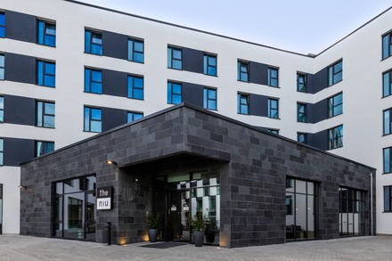 Der Bau des the niu Wave begann im Frühjahr 2022. Nun ist das neue Hotel in Karlsruhe eröffnet. (Foto: © NOVUM Hospitality)
