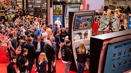 Besucher drängen sich durch die Hallen der Internorga 2024. (Foto: ©Hamburg Messe und Congress/ René Zieger)