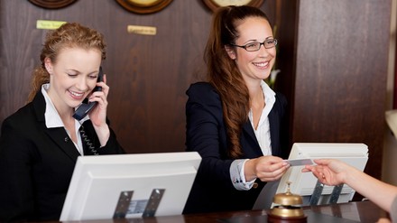 HypZert veröffentlicht Studie zur Hotel-Bewertung. (Foto: © Contrastwerkstatt/stock.adobe.com)