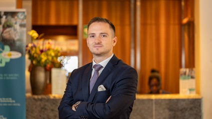 Branchenkenner Bojan Nikolic ist der neue Direktor im Living Hotel Düsseldorf. (Foto: © Living Hotels)