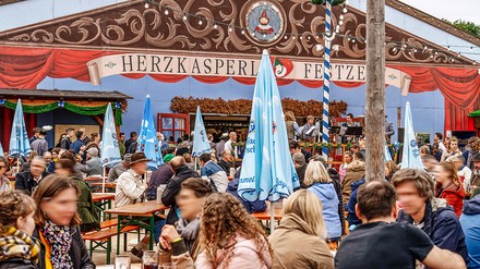 Herzkasperlzelt auf der Oiden Wiesn