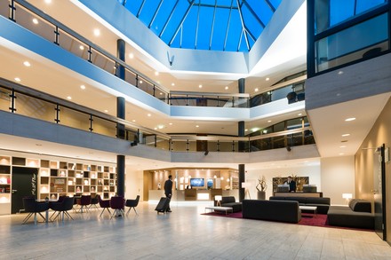 Eingangsbereich des Best Western Plus Parkhotels Velbert