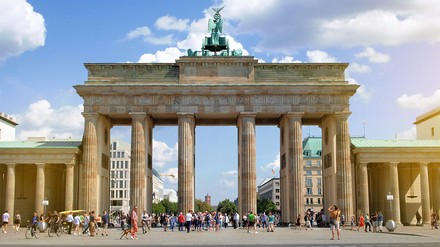 Tourismus – Brandenburger Tor in Berlin