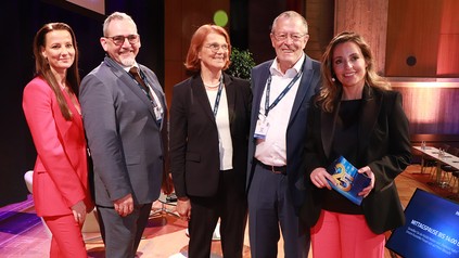 Allegra Frommer, Andreas Klein mit Charlotte und Hermann Buhl und Moderatorin Monika Pappelau (Foto: © HOGAPAGE Media/Gio)