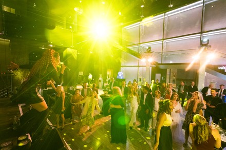 Es wurde ausgiebig mit Live-Musik gefeiert.