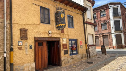 Die Albergue „San Miguel“ in der Außenansicht