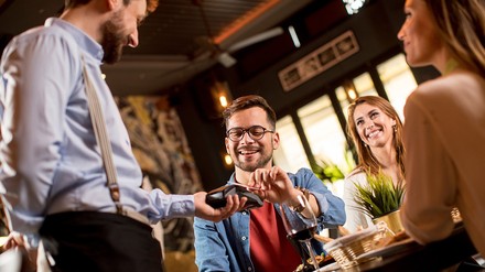 Bezahlen im Restaurant