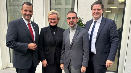 Der Große Vorstand des Dehoga Bayern mit Klaus Holetschek und Thomas Holz