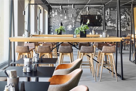 Restaurant und HUB im H2 Hotel Saarbrücken der H-Hotels Gruppe