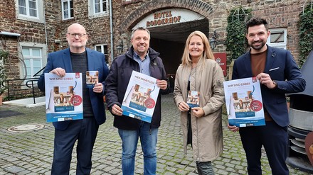 Stellten die Aktion „Probier mal Ahrtal“ vor: Andreas Lambeck (Geschäftsführer Ahrtal-Tourismus), Frank Mies (Agentur „shapefruit“), Meike Carll (Referentin Tourismus) und Daniel Hempen (Hotel Rodderhof)