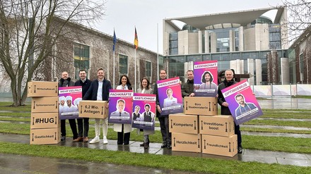 Startschuss für die nationale Bundestagskampagne „Unsere Stimme zählt!“ der DZG