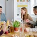 Mitarbeiter am Essenstisch