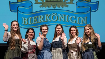 Die sechs Kandidatinnen zur Wahl der Bayerischen Bierkönigin 2025/2026