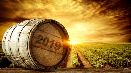Ein Weinfass mit der Aufschrift 2019