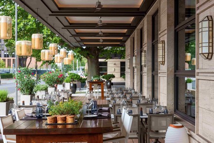 Terrasse des JW Steakhouse Berlin