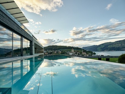 Infinity-Pool des Belvédère Strandhotel