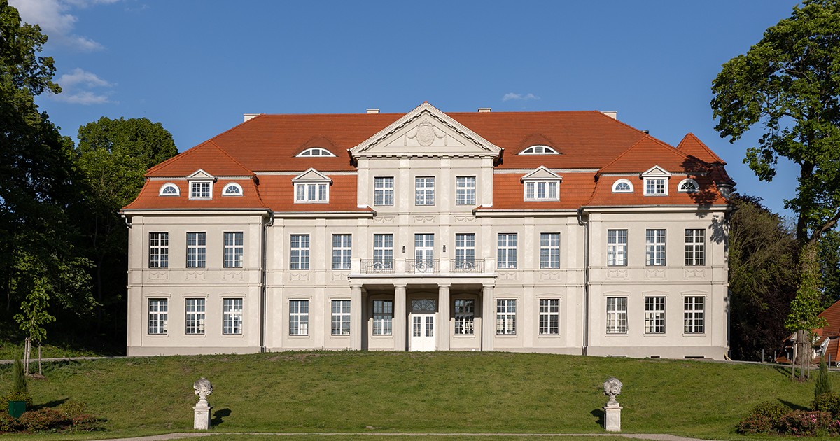 Schlosshotel Neustrelitz: Wiedereröffnung nach über 100 Jahren ...