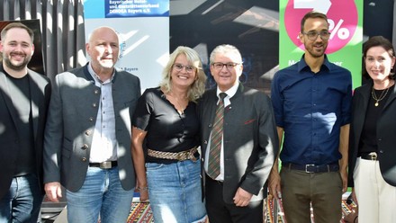 Die in ihrem Amt bestätigte Vorstandschaft der Kreisstelle Cham des Dehoga Bayern