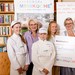 Scheckübergabe: v. l. Europa Miniköche, Susanne Droux (Geschäftsführerin der Europa Miniköche), Imke Höke (Leitung Werbung bei Jungborn), Angela Inselkammer (Präsidentin des DEHOGA Bayern) und Saskia Vester