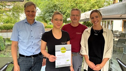 Urkundenübergabe Forellenhof Rössle