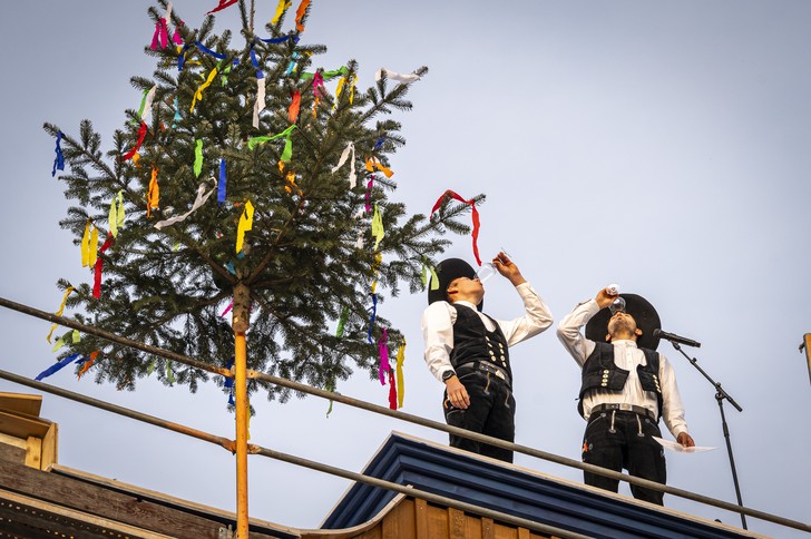 Zimmermannsspruch für das Richtfest der „Riverside Western Lodge“