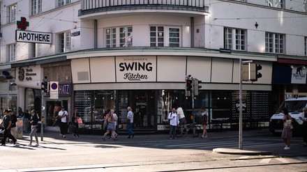 Swing Kitchen