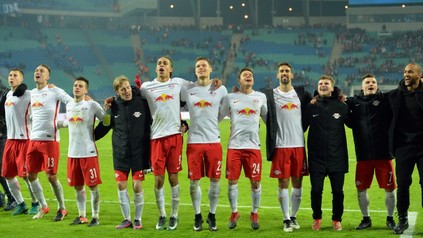 Fußballmannschaft auf dem Fußballfeld