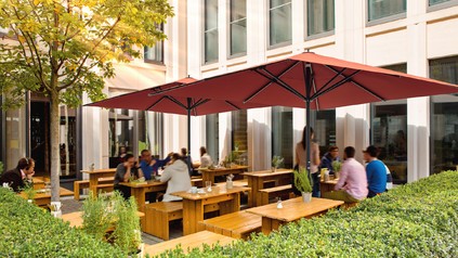 Sonnenschirm Centro bei Hans im Glück in München