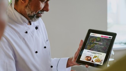 Vegane Rezepte auf einem Tablet