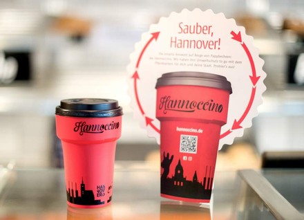 Zwei Becher Hannoccino