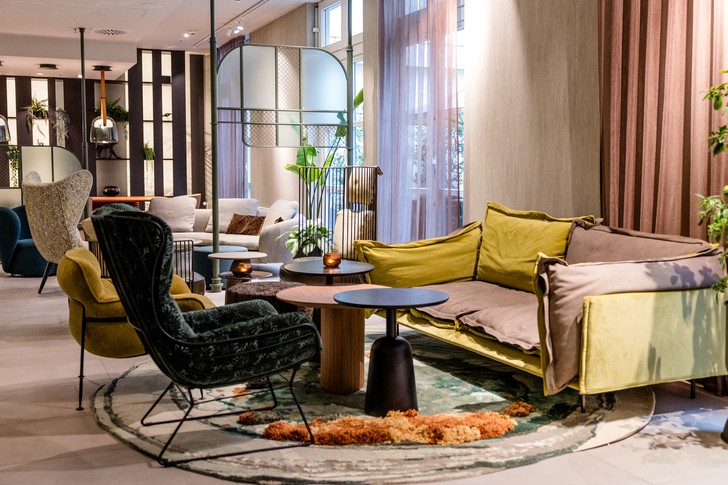 Lounge des Motel One Frankfurt-Hauptbahnhof