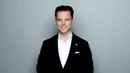 Porträt von Sebastian Ullrich, neuer General Manager des Ameron München