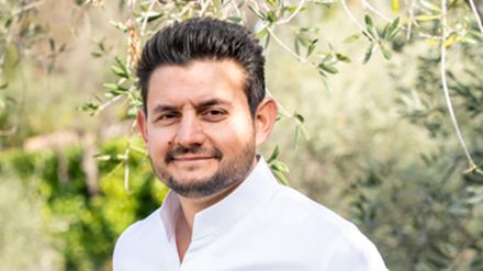 Porträt von Romain Antoine, neu ernannter Executive Chef im Château Saint-Martin & Spa