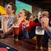Public-Viewing in einer Kneipe